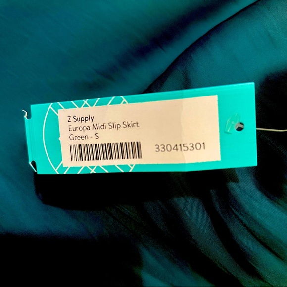 Z SUPPLY - EUROPA POLY SHEEN SKIRT SIZE S NWTS - Picture 12 of 16